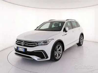 Usata VW Tiguan R-line 150 CV (110 kW) 2023 Bianco SUV