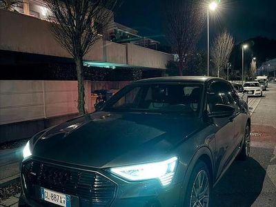 Usata Audi e-tron 300 kW (408 CV) 2022 Grigio SUV