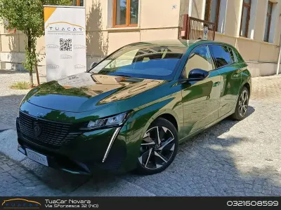 Usata Peugeot 308 Allure 181 CV (133 kW) 2023 Verde Berlina