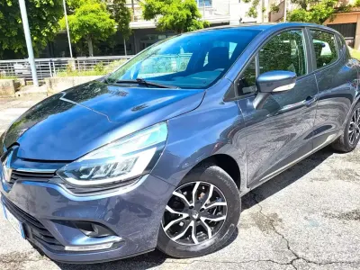Usata Renault Clio IV Business 90 CV (66 kW) 2019 Grigio Berlina