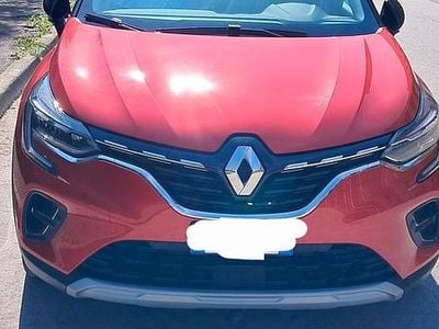 Usata Renault Captur 100 CV (73 kW) 2023 Rosso SUV