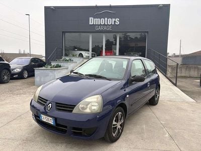 Usata Renault Clio II Authentique 58 CV (42 kW) 2005 Blu/azzurro Berlina