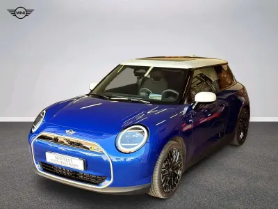 Nuova Mini Cooper SE Favoured 160 kW (218 CV) 2026 Blu/azzurro Utilitaria