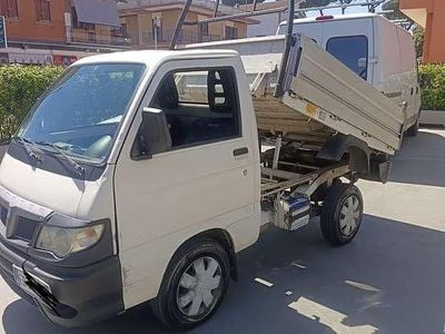 Begagnad Piaggio Porter 64 HK (47 kW) 2012