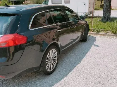 Usata Opel Insignia 140 CV (102 kW) 2012 Berlina
