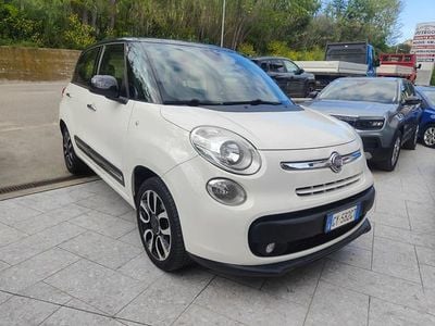 Begagnad Fiat 500L Lounge 85 HK (62 kW) 2014 Vit Minibuss
