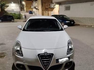 Usata Alfa Romeo Giulietta 105 CV (77 kW) 2011 Bianco Utilitaria