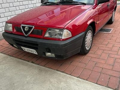 Usado Alfa Romeo 33 88 CV (64 kW) 1992 Rojo Berlina