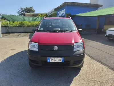 Usata Fiat Panda 4x4 69 CV (50 kW) 2008 Rosso Utilitaria