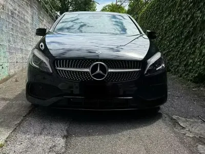 Usata Mercedes A180 Premium 109 CV (80 kW) 2018 Nero Berlina