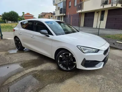 Usata Cupra Leon 150 CV (110 kW) 2024 Bianco Berlina