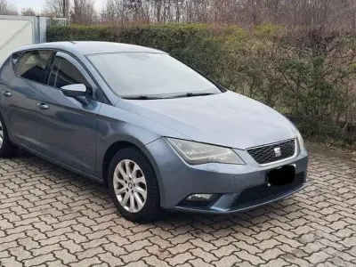 Usata Seat Leon 105 CV (77 kW) 2013 Blu Berlina