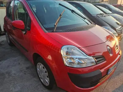 Usata Renault Modus 74 CV (54 kW) 2009 Rosso Monovolume