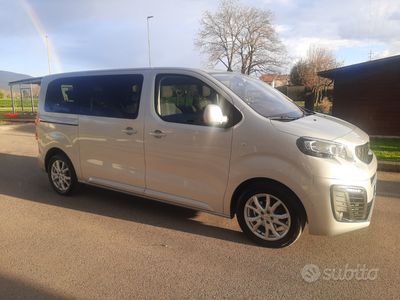 usata Peugeot Traveller 8 posti