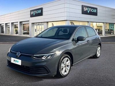 Usata VW Golf VIII Life 110 CV (80 kW) 2022 Grigio selenium Berlina