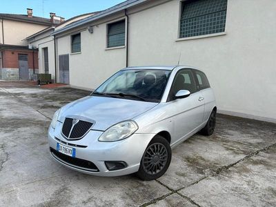 Usata Lancia Ypsilon 75 CV (55 kW) 2009 Grigio Utilitaria