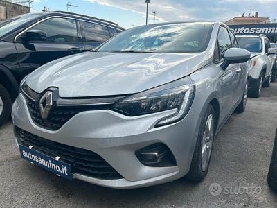 Usata Renault Clio V Techno 91 CV (66 kW) 2022 Grigio Berlina