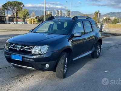 Usata Dacia Duster 109 CV (80 kW) 2015 Grigio SUV