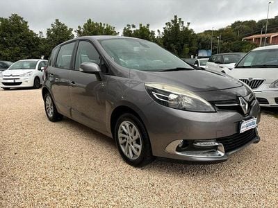 Usata Renault Scénic III 110 CV (80 kW) 2013 Grigio Monovolume