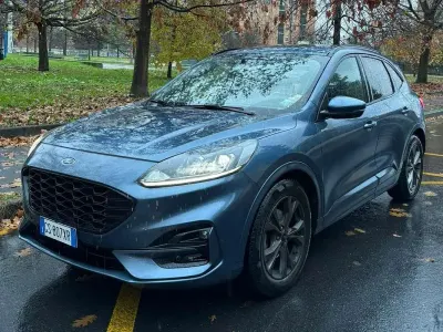 Usata Ford Kuga ST-Line 120 CV (88 kW) 2024 Blu/azzurro SUV