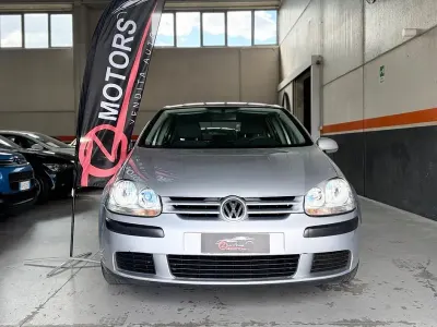Usata VW Golf IV Comfortline 102 CV (75 kW) 2005 Grigio Berlina