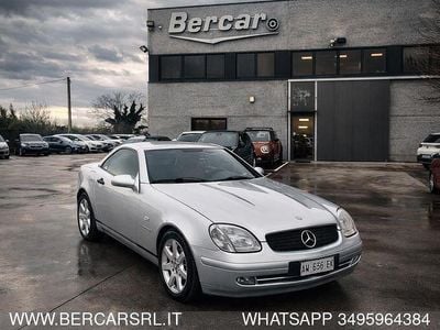 Usata Mercedes SLK230 193 CV (141 kW) 1998 Argento Cabrio