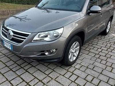 Usata VW Tiguan 140 CV (102 kW) 2008 Grigio SUV