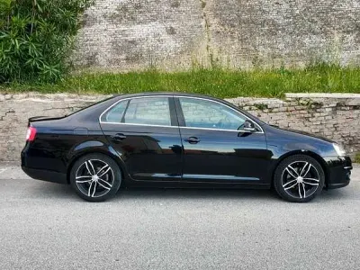 Usata VW Jetta Sportline 140 CV (102 kW) 2008 Berlina