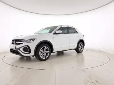 Usata VW T-Roc R-line 116 CV (85 kW) 2023 Pure white SUV