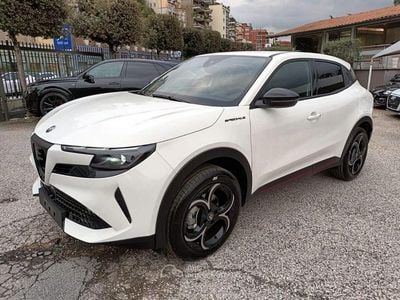 Nuova Alfa Romeo Junior Edizione Speciale 136 CV (100 kW) 2026 Bianco SUV
