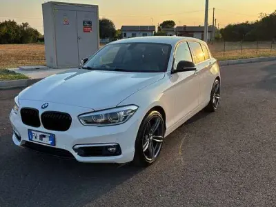 Usata BMW 118 150 CV (110 kW) 2019 Bianco Berlina