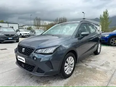 Usata Seat Arona Style 95 CV (69 kW) 2023 Grigio SUV