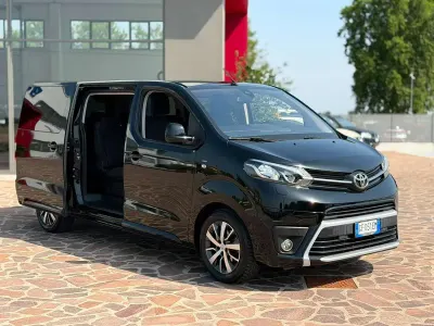 Usata Toyota Proace Verso 144 CV (105 kW) 2021 Nero Station wagon