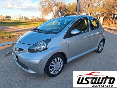 Usata Toyota Aygo 67 CV (49 kW) 2008 Grigio Utilitaria