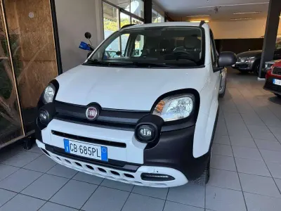 Usata Fiat Panda Cross Cross 69 CV (50 kW) 2020 Bianco Utilitaria