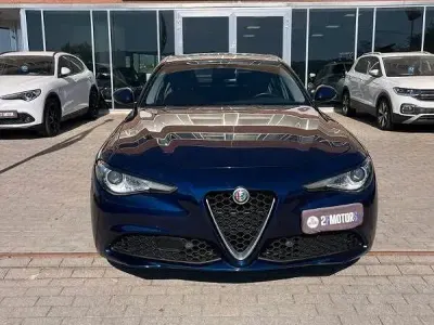 Begagnad Alfa Romeo Giulia Executive 160 HK (117 kW) 2018 Blå Sedan