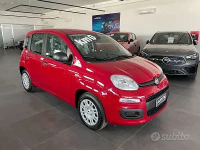 Ny Fiat Panda Icon 69 HK (50 kW) 2026 Röd Halvkombi