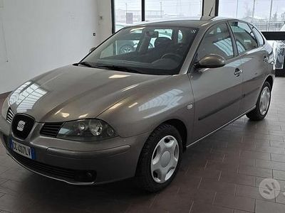 Grigio Usata 2004 Seat Ibiza Sport Berlina | 3000 € (Cara)