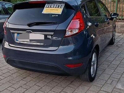 Usata Ford Fiesta Business Edition 75 CV (55 kW) 2014 Blu Utilitaria