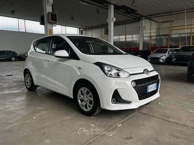 Usata Hyundai i10 Comfort 67 CV (49 kW) 2017 Bianco Utilitaria