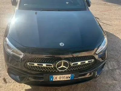 Usata Mercedes GLA180 AMG line 116 CV (85 kW) 2022 Nero SUV