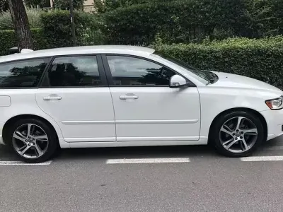 Usata Volvo V50 Plus 115 CV (84 kW) 2011 Bianco Station wagon