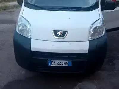 Usata Peugeot Bipper 68 CV (50 kW) 2010 Bianco Monovolume