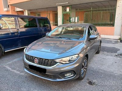 Usata Fiat Tipo Opening Edition 120 CV (88 kW) 2016 Grigio Berlina