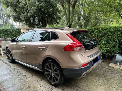 usata Volvo V40 CC 2.0 d4 Momentum 190cv geartronic