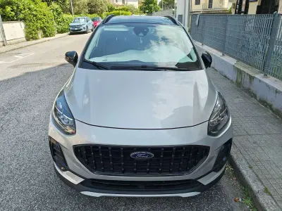 Usata Ford Fiesta Active 125 CV (91 kW) 2023 Argento Utilitaria