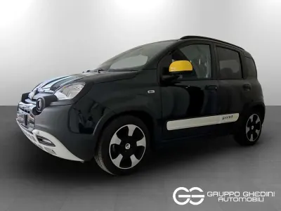 Usata Fiat Panda Cross Cross 69 CV (50 kW) 2025 Nero carbonio met. Utilitaria