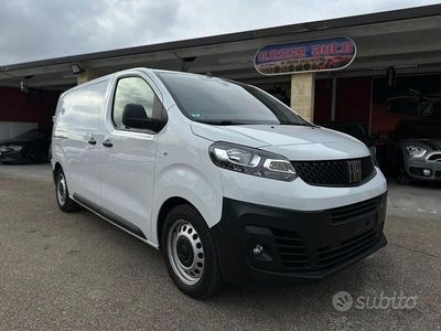Usata Fiat Scudo Lounge 120 CV (88 kW) 2022 Bianco Furgone