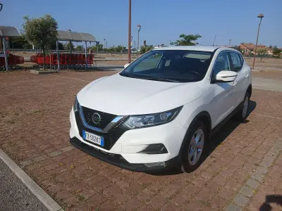 Usata Nissan Qashqai Acenta 150 CV (110 kW) 2019 Bianco SUV