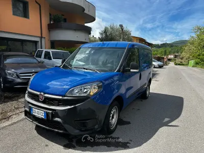 Begagnad Fiat Doblò 95 HK (69 kW) 2020 Minibuss